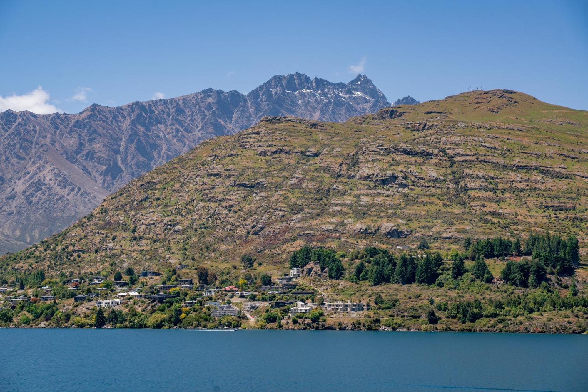 Lakefront Living At Remarkables Retreat - Eight Квинстаун Экстерьер фото