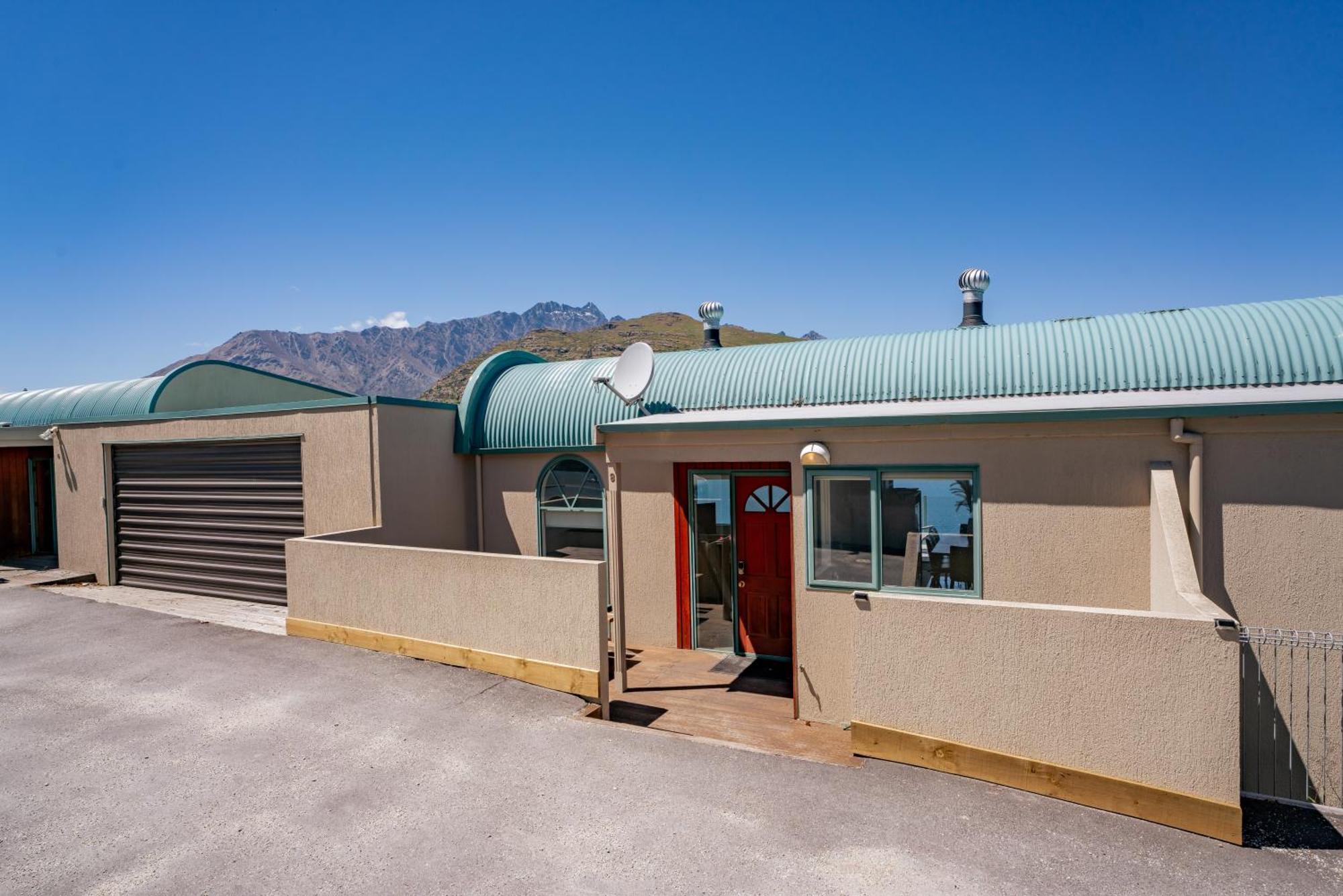 Lakefront Living At Remarkables Retreat - Eight Квинстаун Экстерьер фото