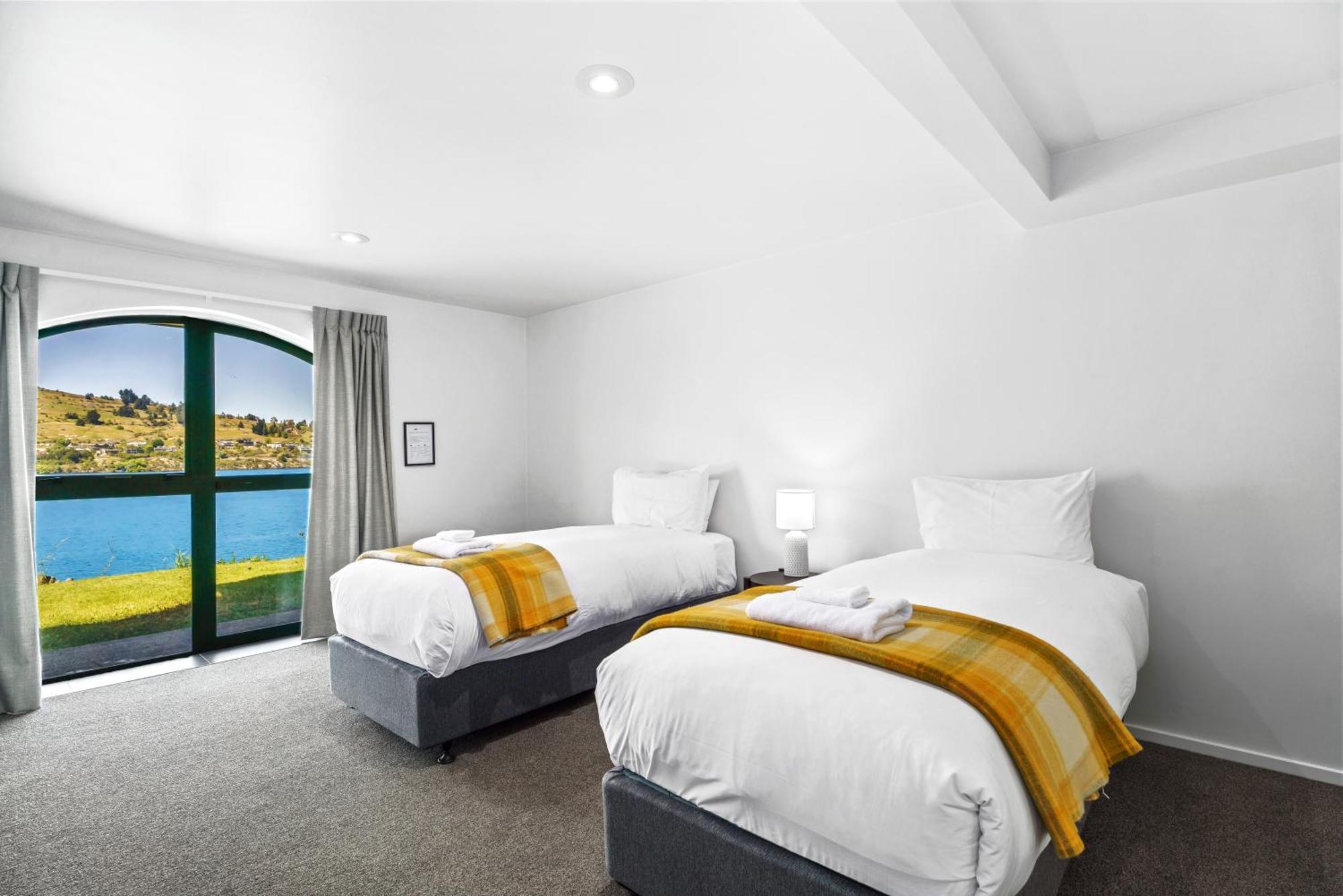 Lakefront Living At Remarkables Retreat - Eight Квинстаун Экстерьер фото