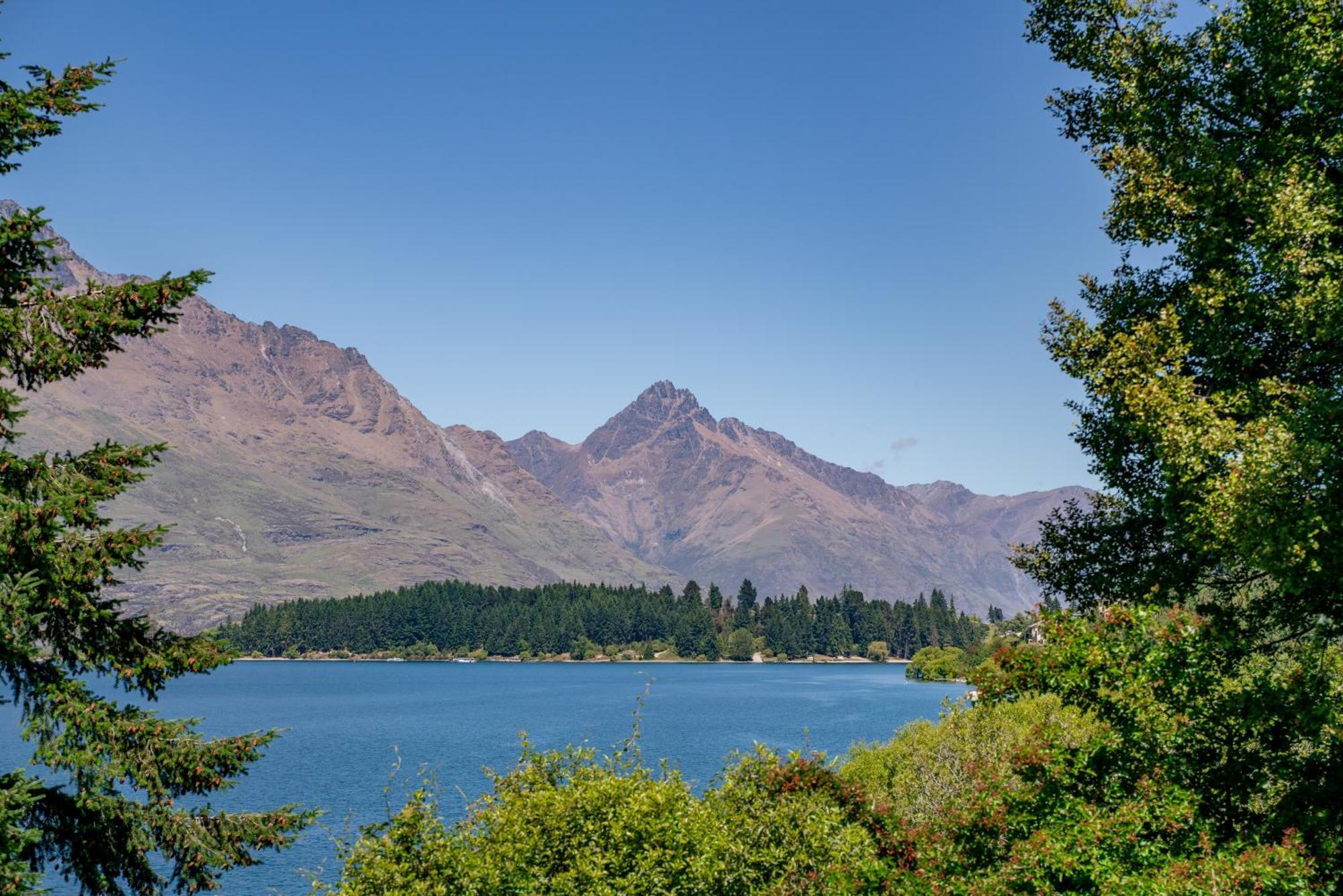 Lakefront Living At Remarkables Retreat - Eight Квинстаун Экстерьер фото