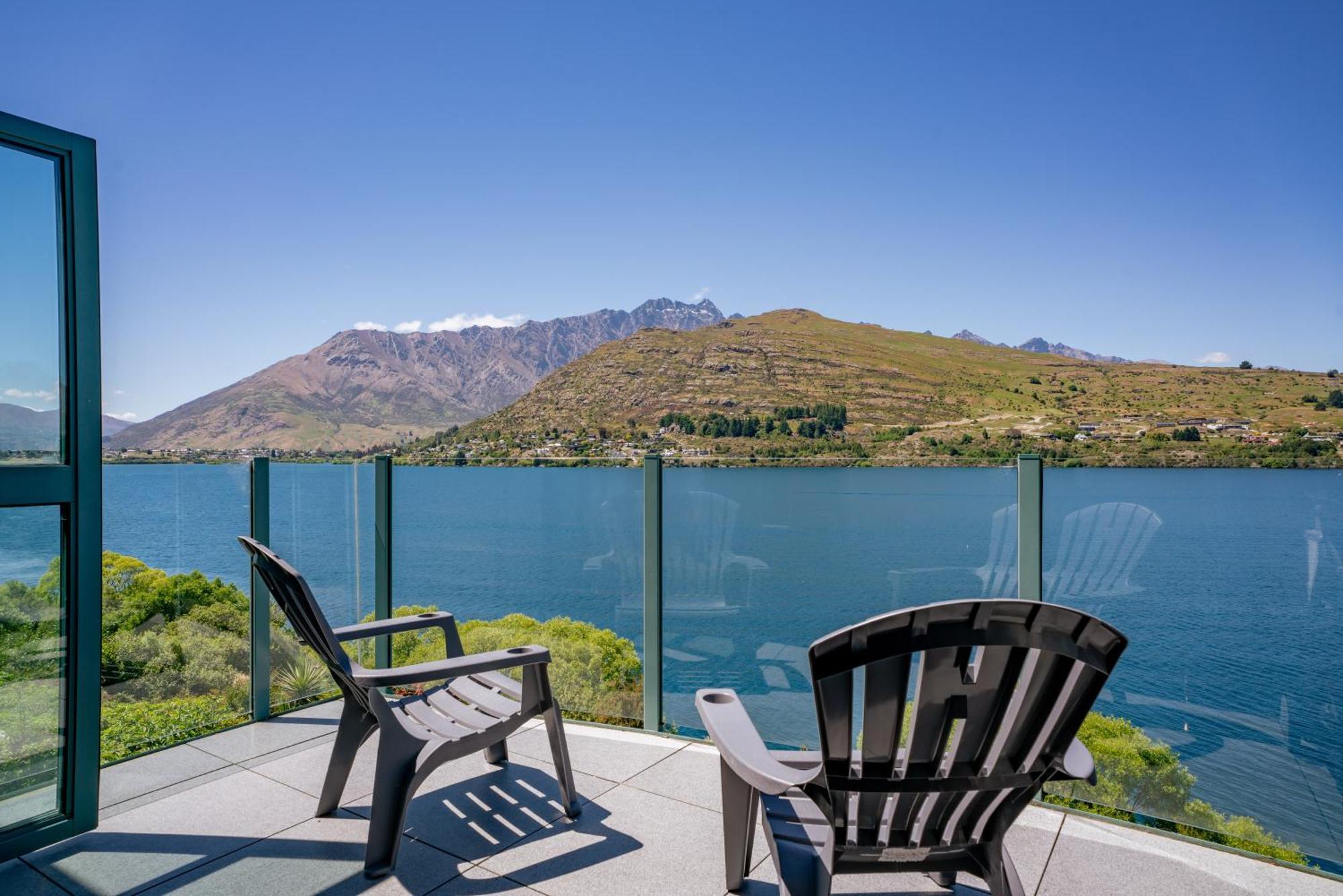Lakefront Living At Remarkables Retreat - Eight Квинстаун Экстерьер фото